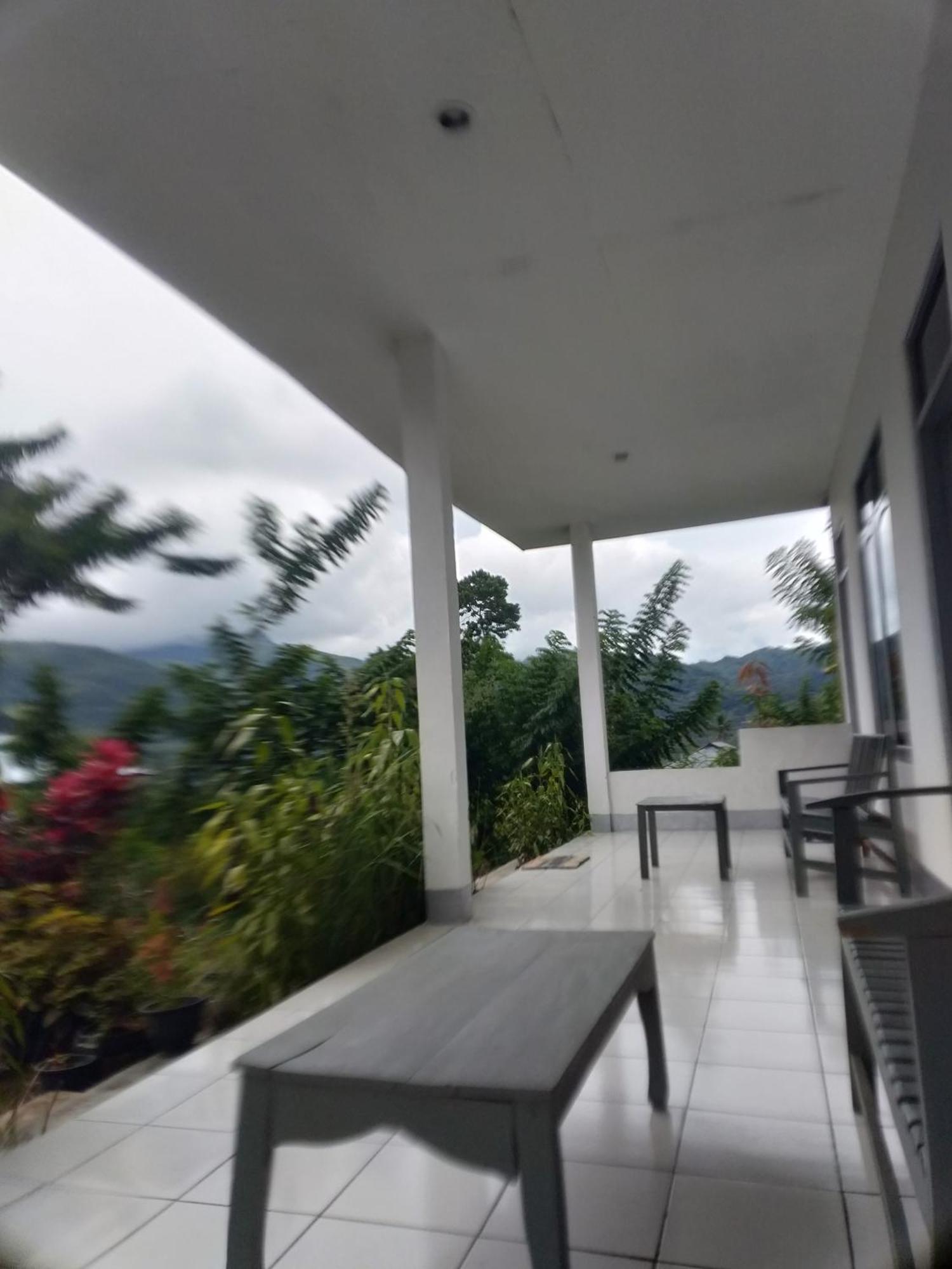 Hidayah Homestay Kelimutu Oda fotoğraf
