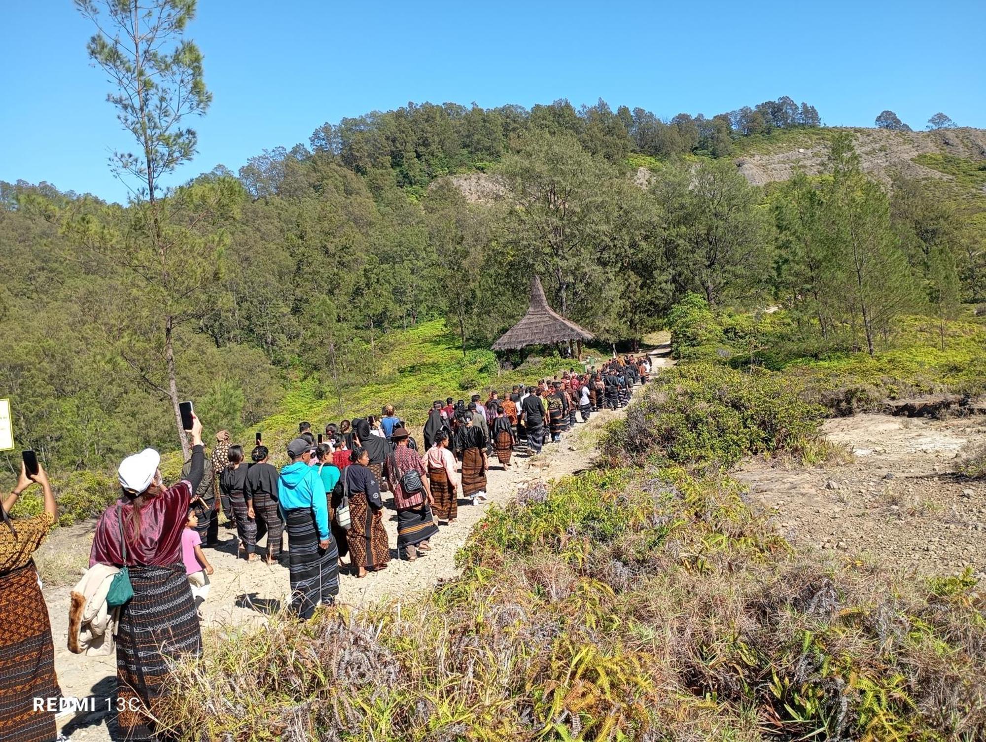 Hidayah Homestay Kelimutu Dış mekan fotoğraf